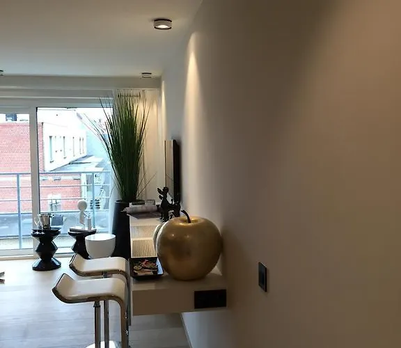 Sleep At Sea ニーウポールト